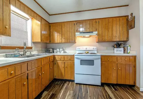 Kitchen - 311 E 2nd St, Lonoke, AR 72086 photo 3 of 4
