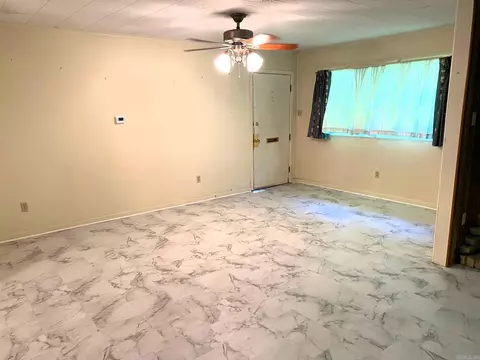 Living - 610 Burke St, Ashdown, AR 71822 photo 3 of 5