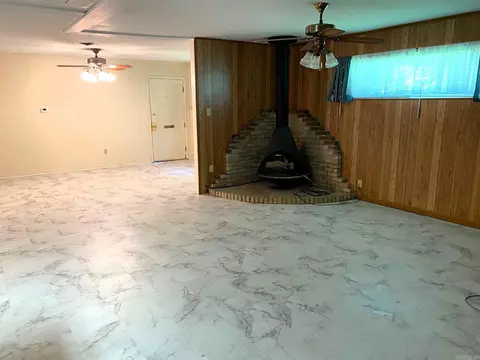 Living - 610 Burke St, Ashdown, AR 71822 photo 1 of 5