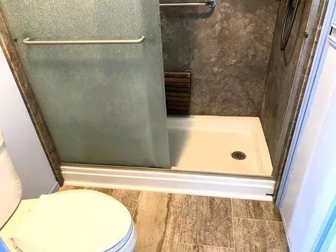 Bath - 610 Burke St, Ashdown, AR 71822 photo 4 of 6