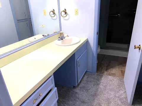 Bath - 610 Burke St, Ashdown, AR 71822 photo 5 of 6