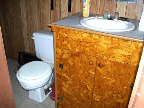 Bath - 610 Burke St, Ashdown, AR 71822 photo 6 of 6