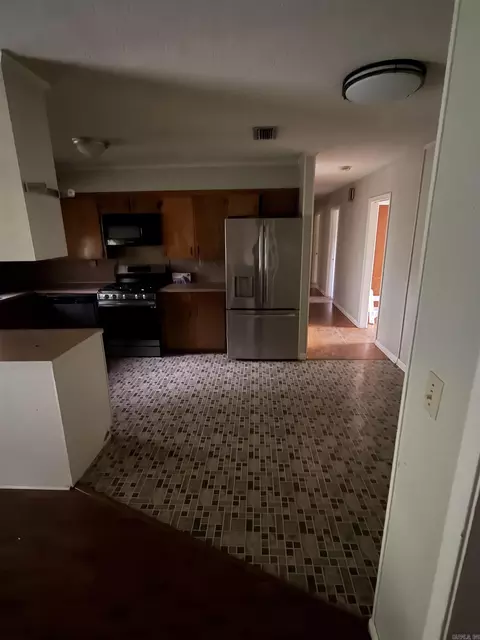 Entry Way - 2410 Sheraton Park, Pine Bluff, AR 71603 photo 2 of 2