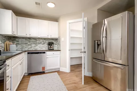 Kitchen - 4 Simmons Ln, Conway, AR 72032 photo 2 of 3