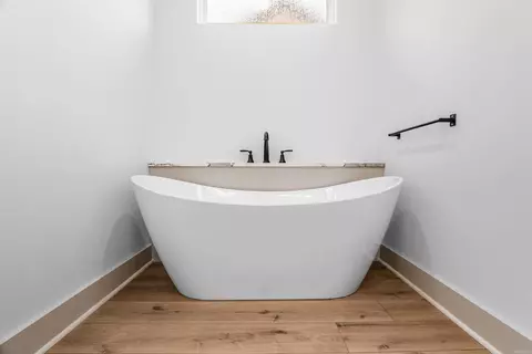 Bath - 31 Libra Ln, Ward, AR 72176 photo 1 of 5