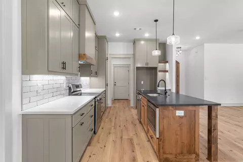 Kitchen - 31 Libra Ln, Ward, AR 72176 photo 3 of 3