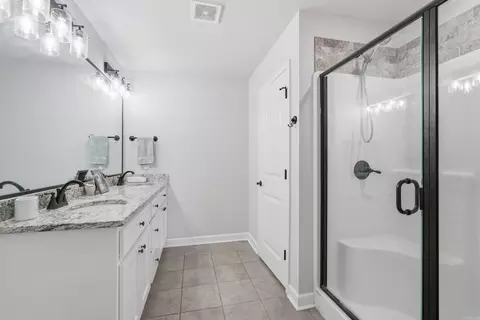 Bath - 13 Aberdeen Dr, Cabot, AR 72023 photo 1 of 4