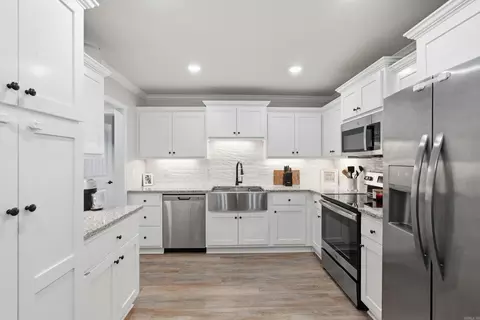 Kitchen - 13 Aberdeen Dr, Cabot, AR 72023 photo 1 of 4