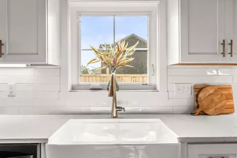 Kitchen - 111 Legacy Way, Ward, AR 72176 photo 5 of 6