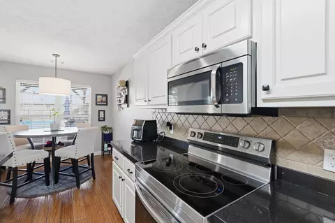 Kitchen - 1630 Hosta, Conway, AR 72034 photo 4 of 6