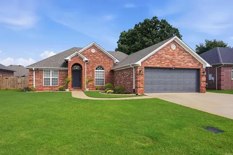 Exterior - 1630 Hosta, Conway, AR 72034 photo 5 of 10