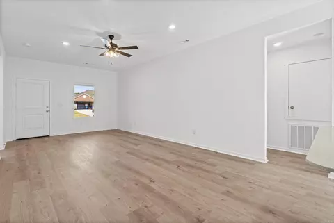 Living - 2237 Sam Tillery Dr, Alexander, AR 72002 photo 2 of 4