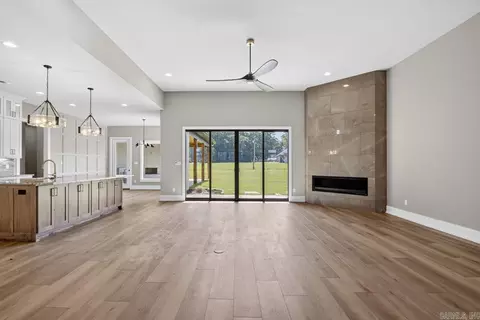Living - 100 Liberty Oaks Trl, Alexander, AR 72002 photo 4 of 4