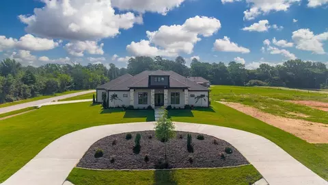 Exterior - 100 Liberty Oaks Trl, Alexander, AR 72002 photo 3 of 12