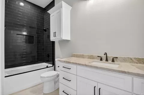 Bath - 100 Liberty Oaks Trl, Alexander, AR 72002 photo 1 of 5