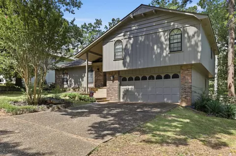12 Kings Ct, Little Rock, AR 72211