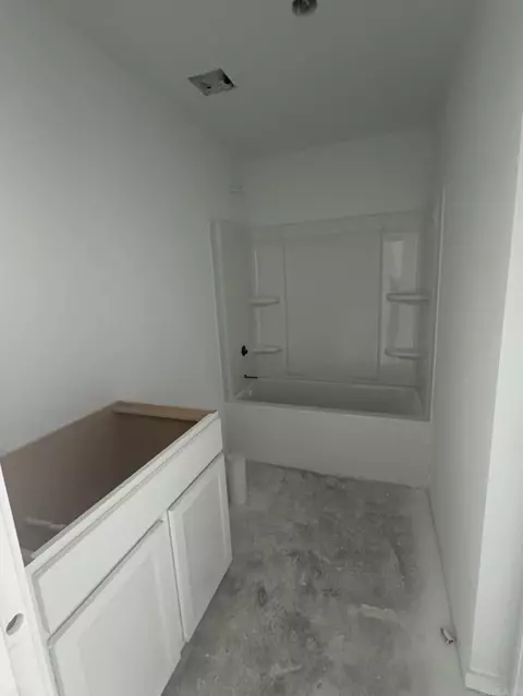 Bath - 6096 Croft Ave, Benton, AR 72019 photo 1 of 1