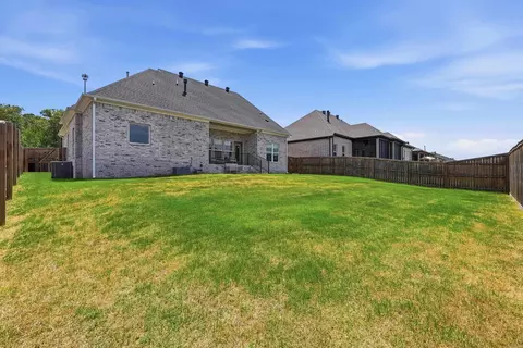 Exterior - 2440 Overcup Dr, Conway, AR 72034 photo 6 of 7