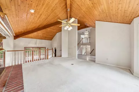 Living - 161 White Tail Dr, De Queen, AR 71832 photo 2 of 7