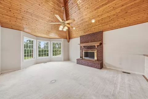 Living - 161 White Tail Dr, De Queen, AR 71832 photo 4 of 7