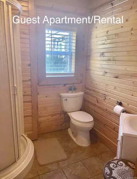 Bath - 950 Davidson Cir, Edgemont, AR 72044 photo 6 of 6