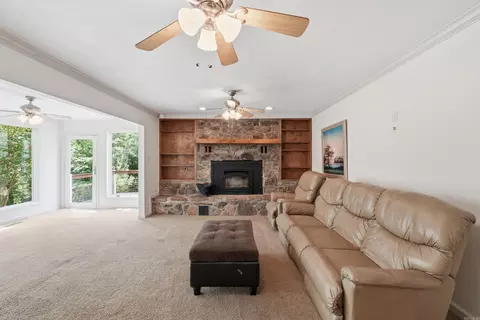 Living - 950 Davidson Cir, Edgemont, AR 72044 photo 2 of 3