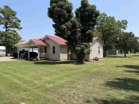 Exterior - 1205 S Dodd St, Rector, AR 72461 photo 2 of 12