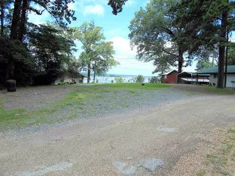 Exterior - 117 Old Millwood Rd, Ashdown, AR 71822 photo 5 of 13