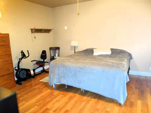 Bedroom - 117 Old Millwood Rd, Ashdown, AR 71822 photo 2 of 3
