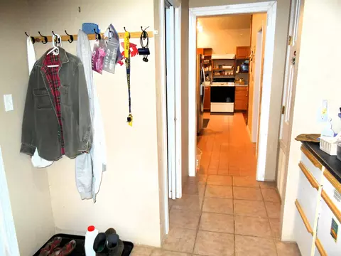 Entry Way - 117 Old Millwood Rd, Ashdown, AR 71822 photo 1 of 3