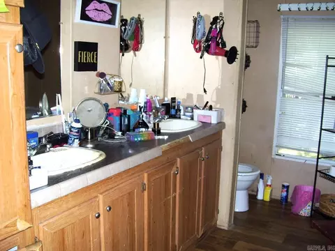 1652 N Constitution Ave, Ashdown, AR 71822 photo 2