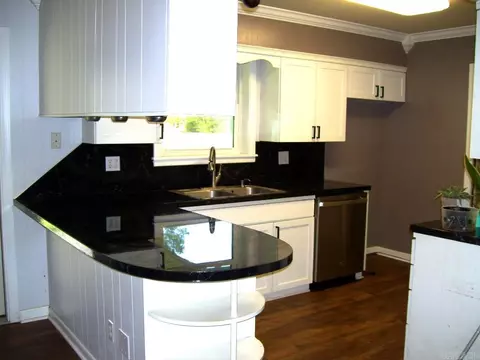Kitchen - 1511 Leona Dr, Ashdown, AR 71822 photo 2 of 2