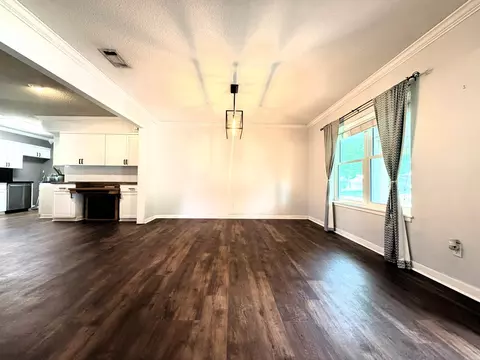 Living - 1511 Leona Dr, Ashdown, AR 71822 photo 1 of 4