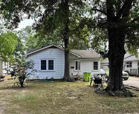 211 W Lynn St, Stuttgart, AR 72160