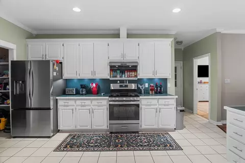 Kitchen - 504 Brandon Dr, Beebe, AR 72012 photo 3 of 6
