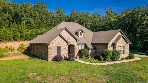 Exterior - 157 Hidden Valley Dr, Conway, AR 72034 photo 4 of 5