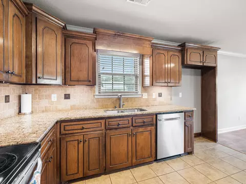Kitchen - 353 Cinel Loop, Austin, AR 72007 photo 2 of 3