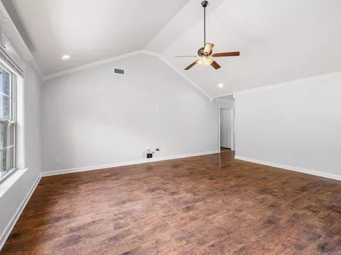 Living - 353 Cinel Loop, Austin, AR 72007 photo 2 of 6