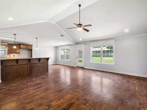 Living - 353 Cinel Loop, Austin, AR 72007 photo 1 of 6