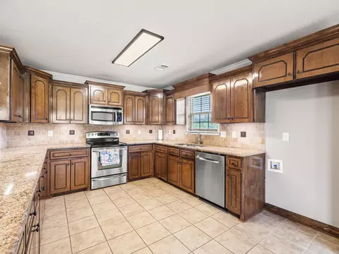 Kitchen - 353 Cinel Loop, Austin, AR 72007 photo 1 of 3