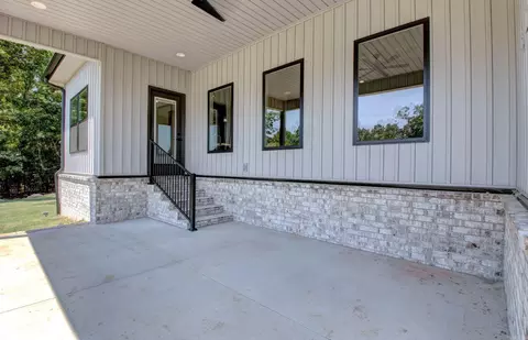 Exterior - 32 Echohawk Ln, Cabot, AR 72023 photo 4 of 7
