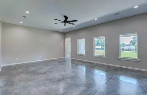 Living - 32 Echohawk Ln, Cabot, AR 72023 photo 3 of 4