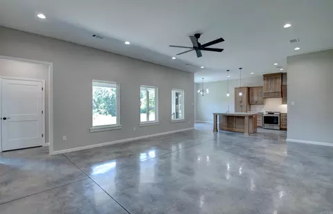 Living - 32 Echohawk Ln, Cabot, AR 72023 photo 1 of 4