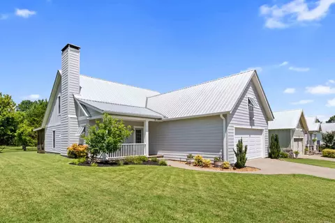 8 Brighton Pointe Ln, Heber Springs, AR 72543