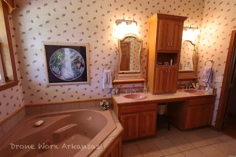 Bath - 676 Diamond Dr, Marshall, AR 72650 photo 5 of 5