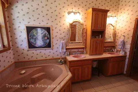 Bath - 676 Diamond Dr, Marshall, AR 72650 photo 5 of 5