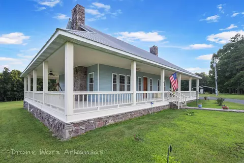 Exterior - 676 Diamond Dr, Marshall, AR 72650 photo 3 of 20