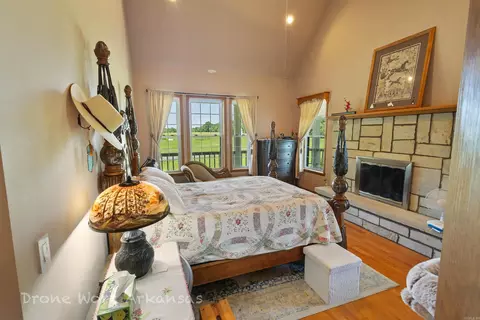 Bedroom - 676 Diamond Dr, Marshall, AR 72650 photo 1 of 6