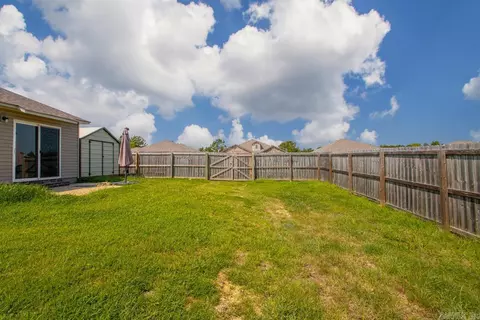 Exterior - 2096 River Birch Trl, Bauxite, AR 72011 photo 5 of 6