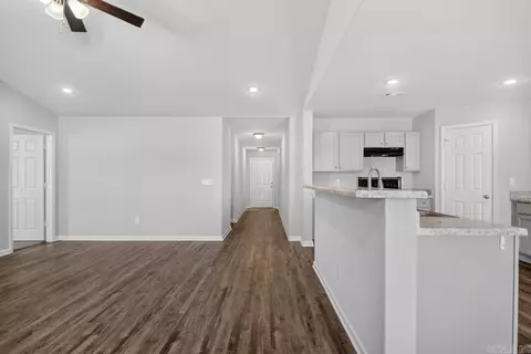 Entry Way - 2096 River Birch Trl, Bauxite, AR 72011 photo 5 of 6